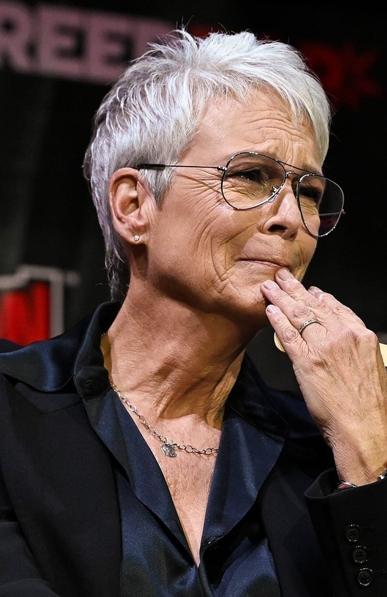 Overcome with emotion, Jamie Lee Curtis says the heartbreaking thing